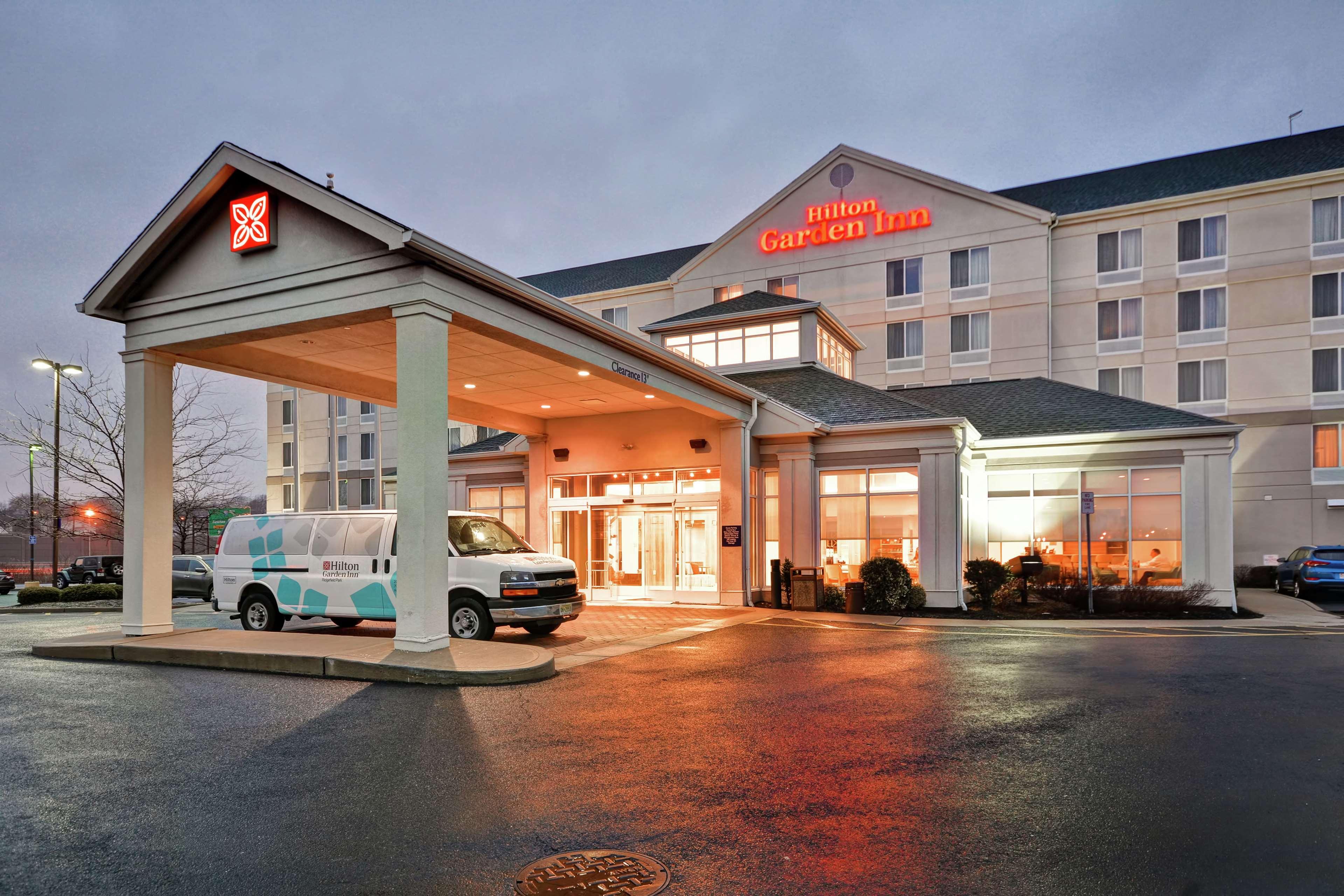 Hilton Garden Inn Ridgefield Park Exterior foto